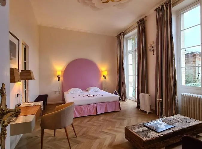 Grenade Hotels Pas Cher : Découvrez des Hébergements Abordables à Grenade-sur-Garonne