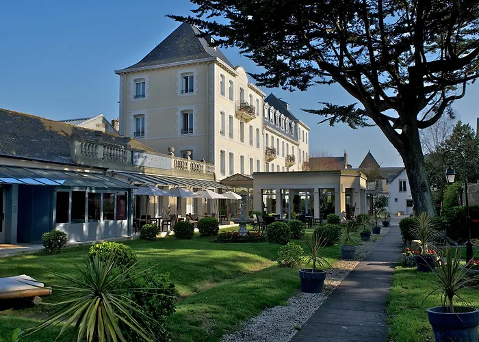 Découvrez les Hôtels 5 Étoiles de Prestige à Dinard