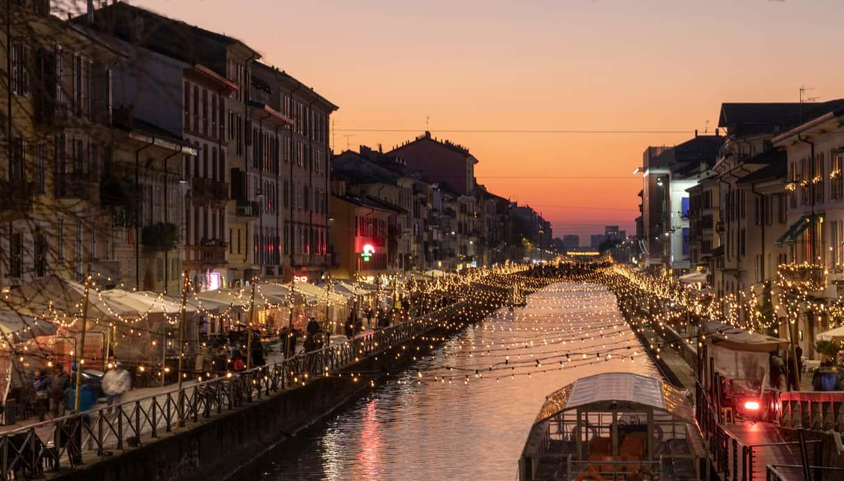 Le marché de Noël le long du Naviglio Grande