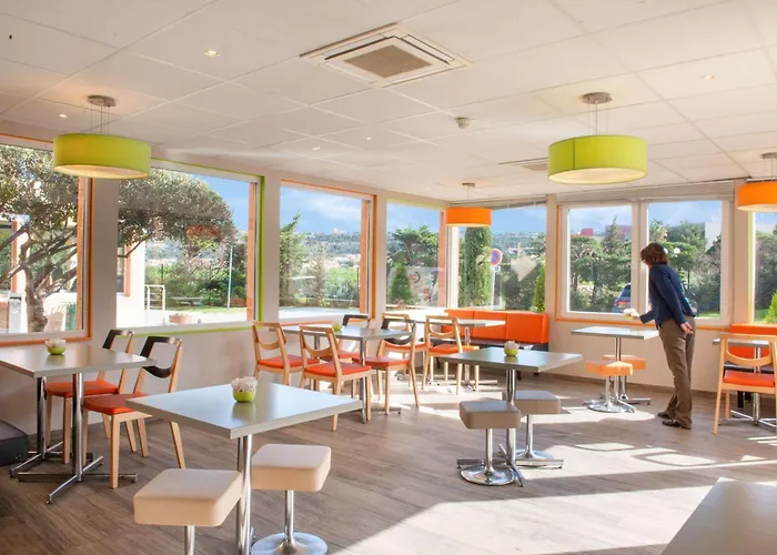 Meilleurs hôtels pas chers à Marignane